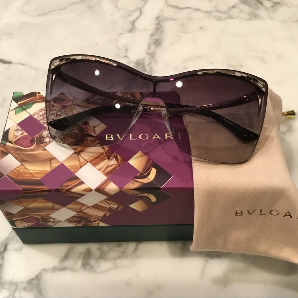 Bvlgari Women's Sunglasses with. New black with beautiful design